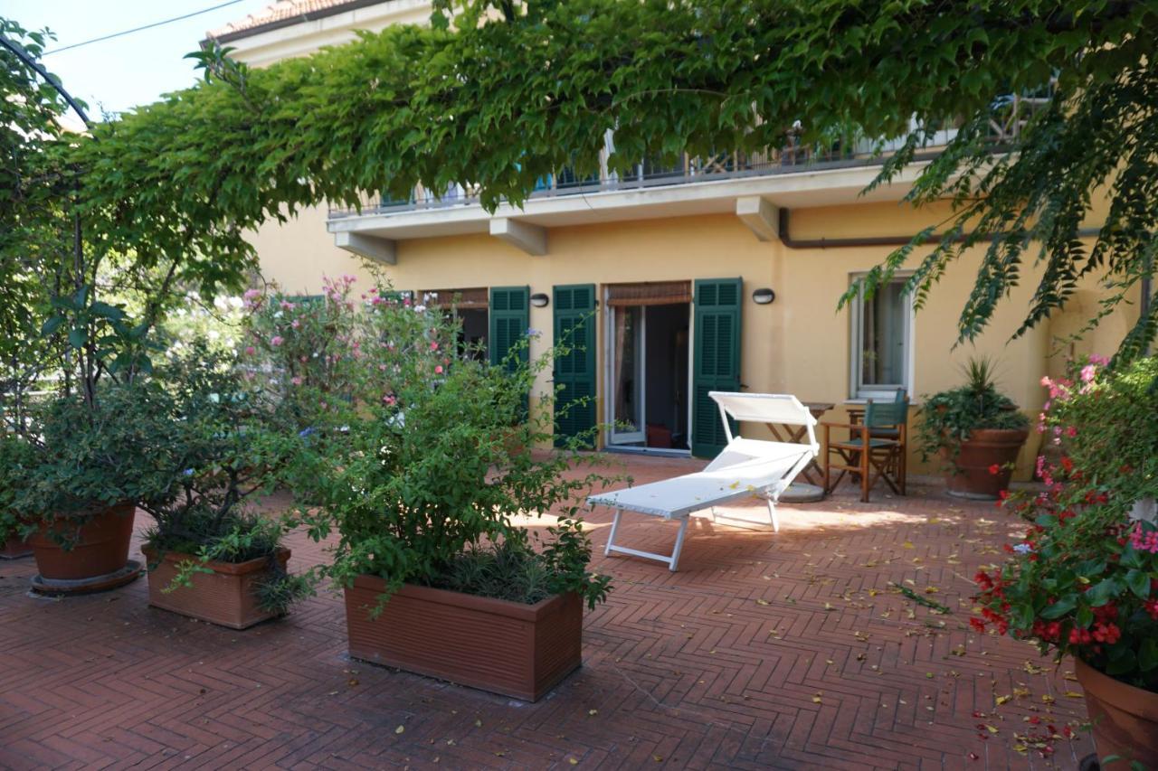 Hotel Beau Rivage Alassio Exterior foto